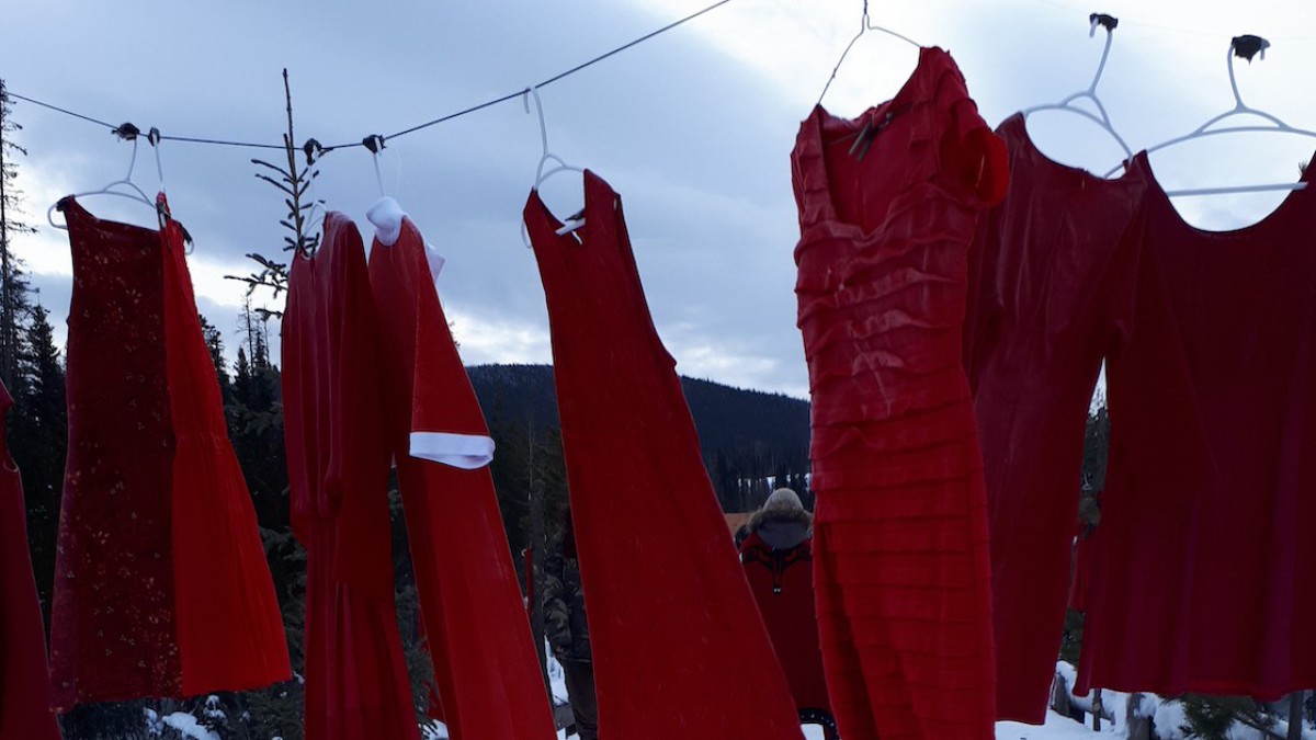 Red dresses wetsuweten 1200 675 90 s c1 